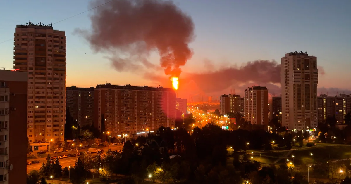 Ukraine Launches Massive Drone Wave at Russia and Moscow Amid Parliamentary Elections