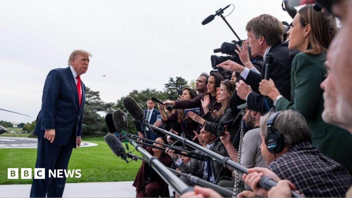 US Justice Department Probes Major TV Networks Over Trump White House Pool Coverage Boycott