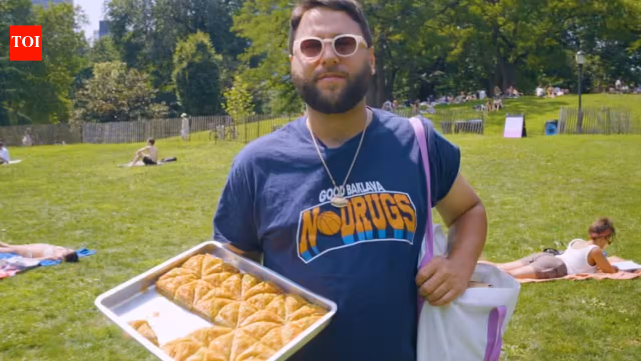 How a Concert Bet and Three Trays of Baklava Built a $20,000-a-Month New York Business