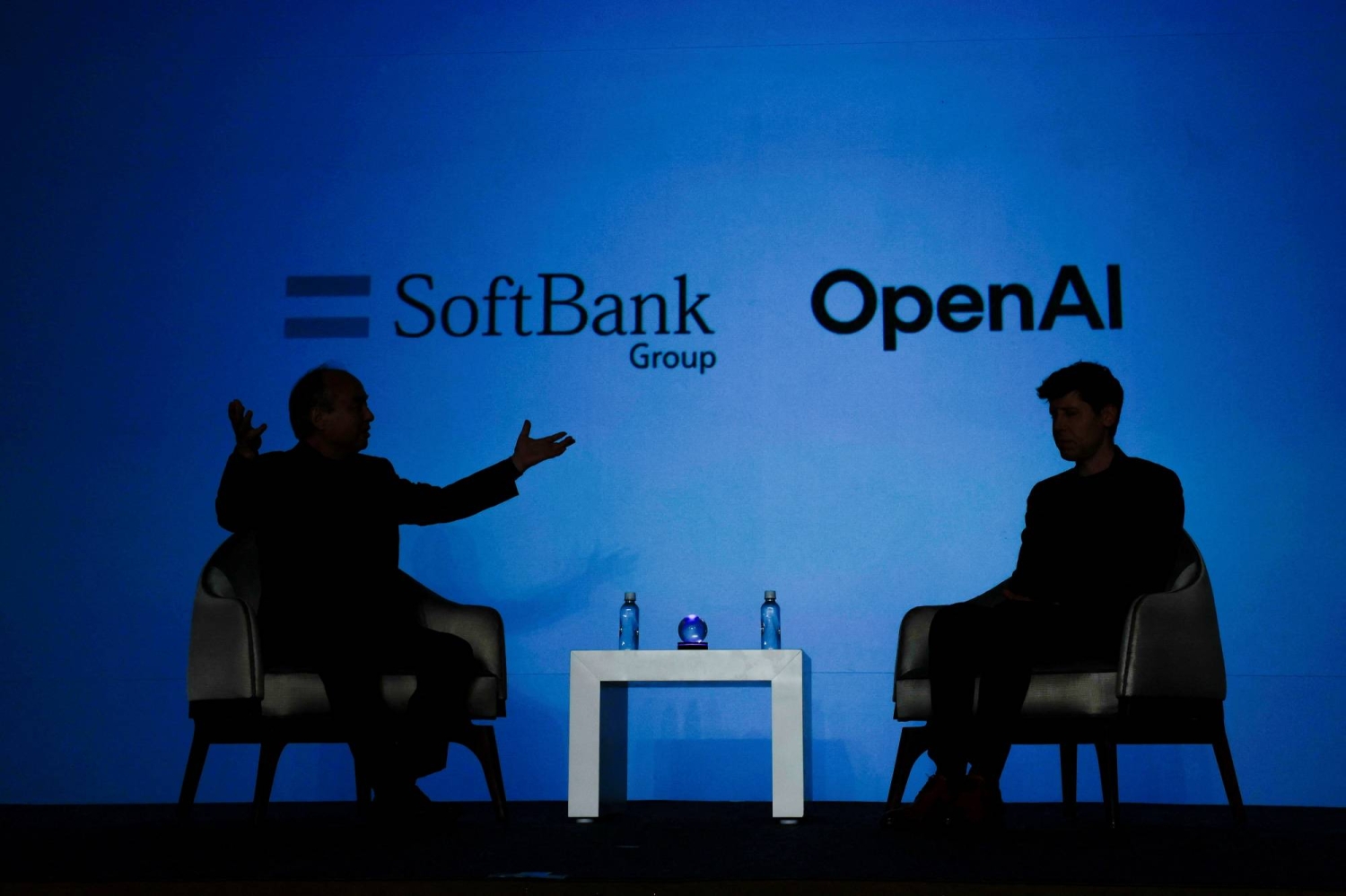 Apollo Global Management Considers Raising SoftBank Loan to $9 Billion for OpenAI Investments